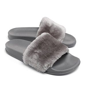 Gray faux fur slides